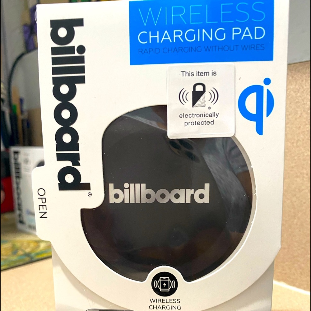 Wireless phone charger pad